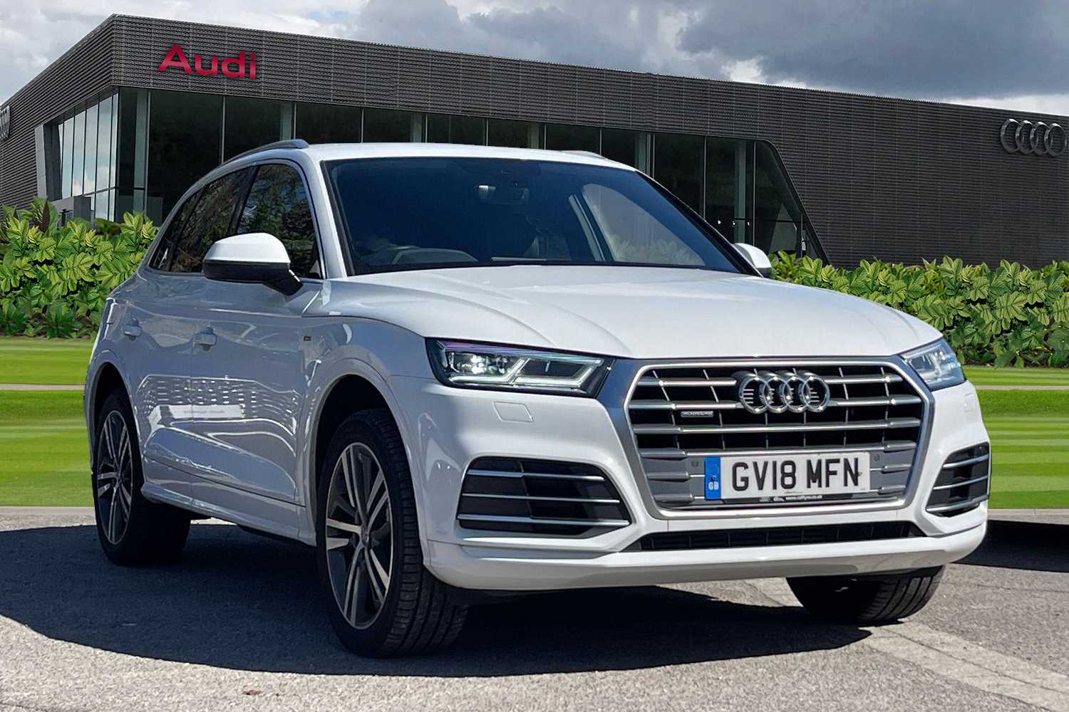 Main listing image - Audi Q5