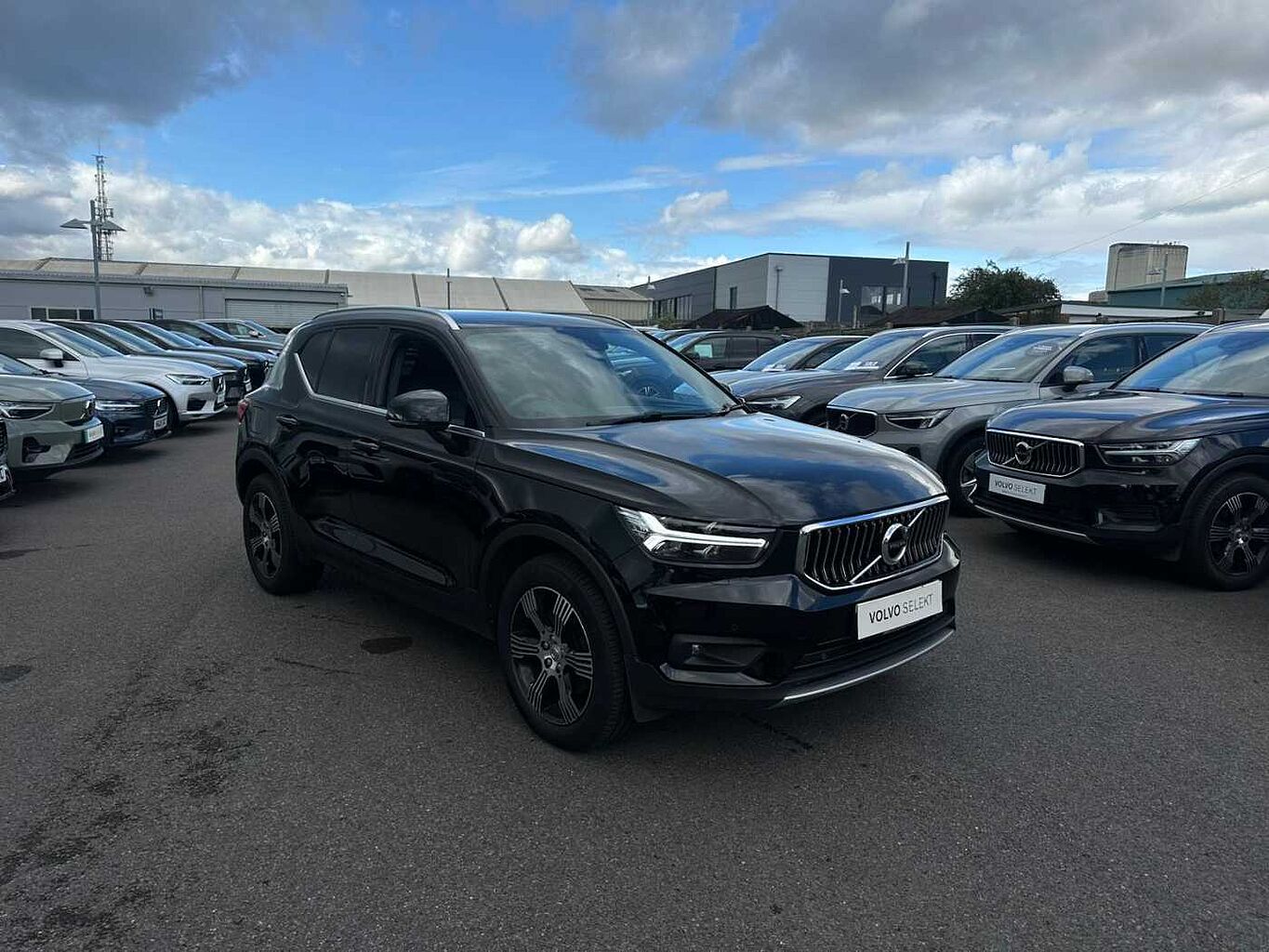 Main listing image - Volvo XC40