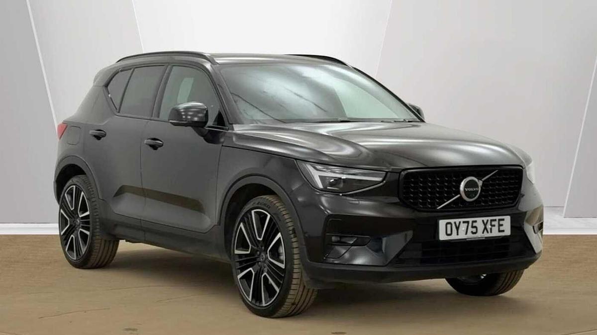 Main listing image - Volvo XC40