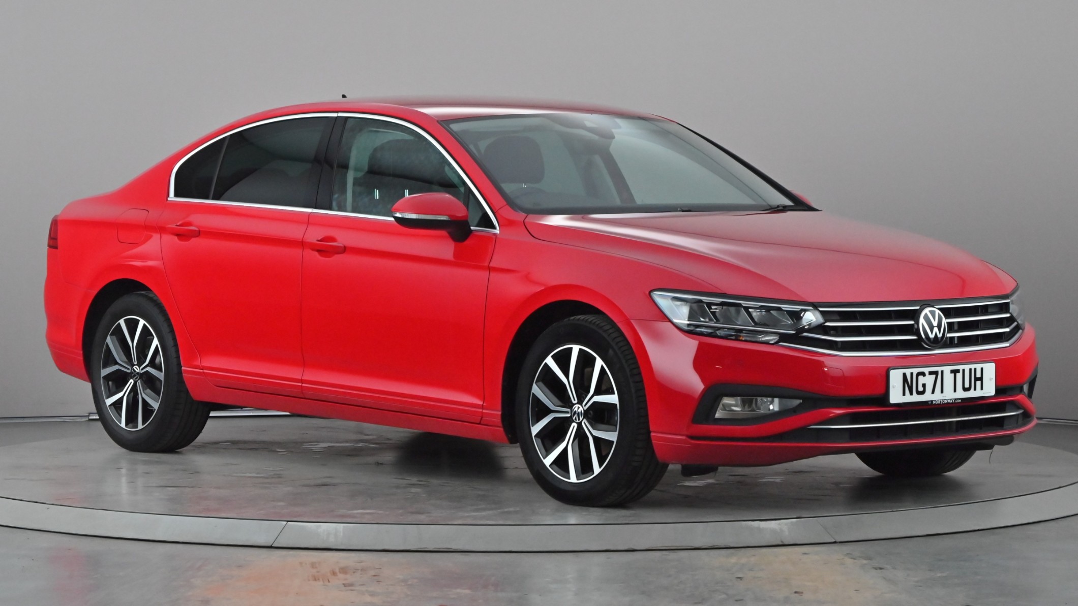 Main listing image - Volkswagen Passat