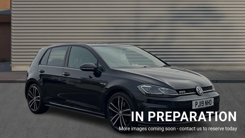 Main listing image - Volkswagen Golf