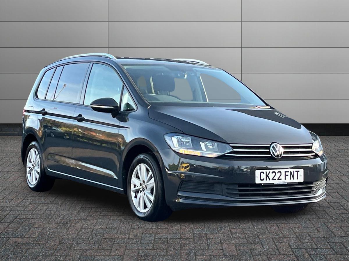 Main listing image - Volkswagen Touran