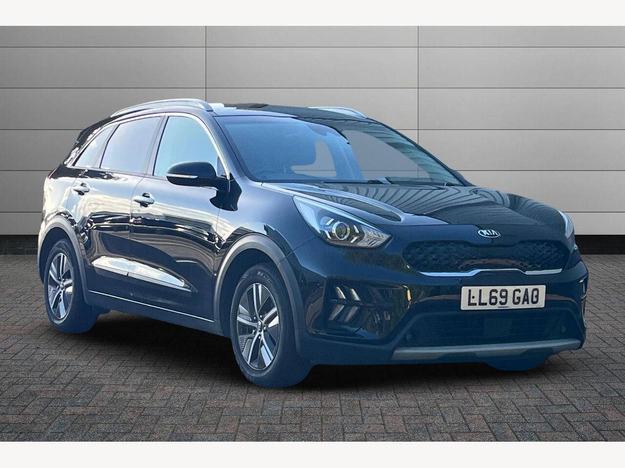 Main listing image - Kia Niro