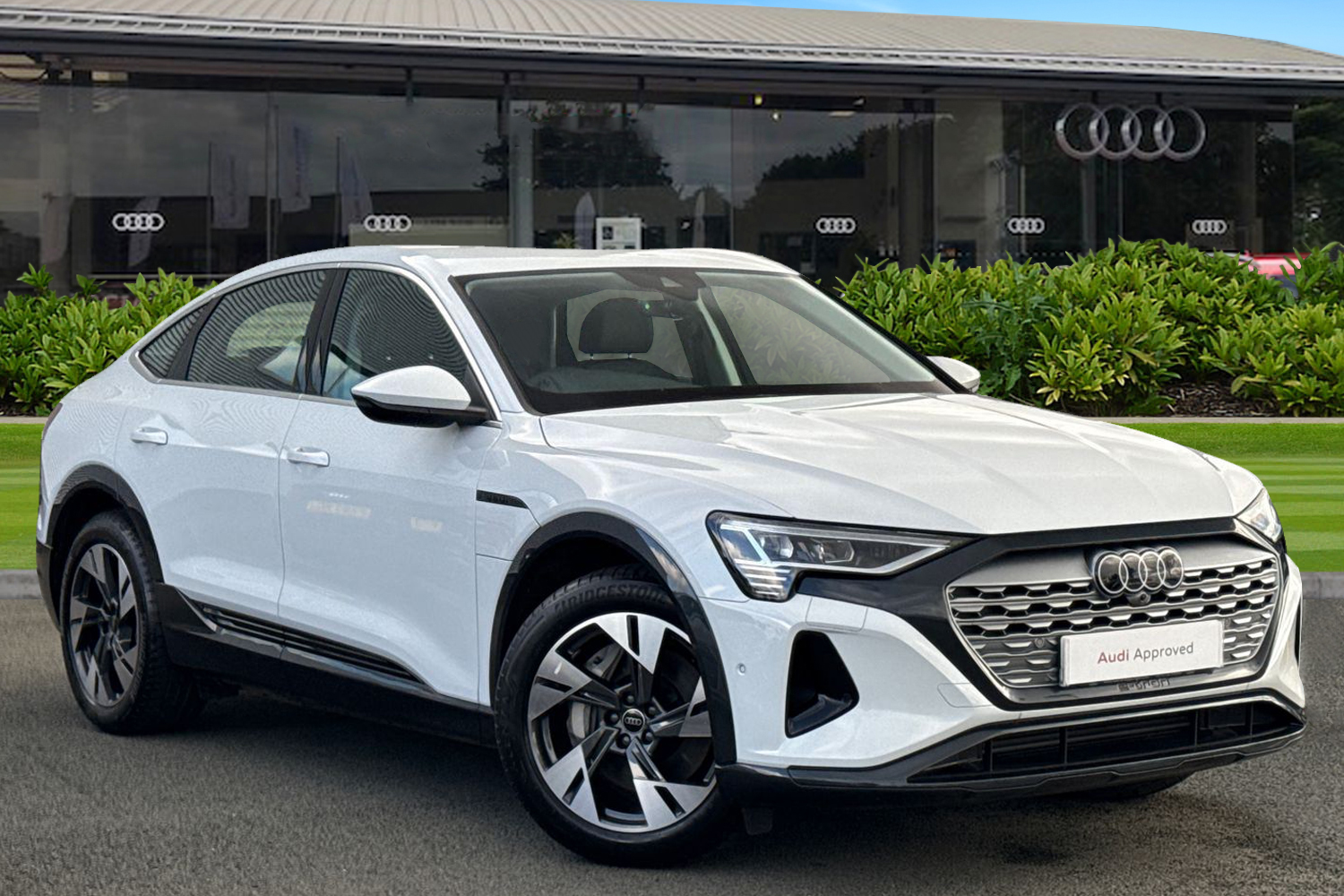 Main listing image - Audi Q8 e-tron