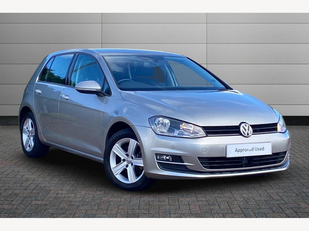 Main listing image - Volkswagen Golf