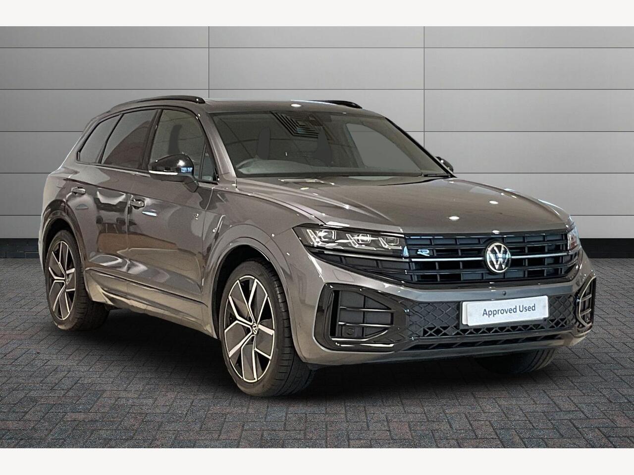 Main listing image - Volkswagen Touareg