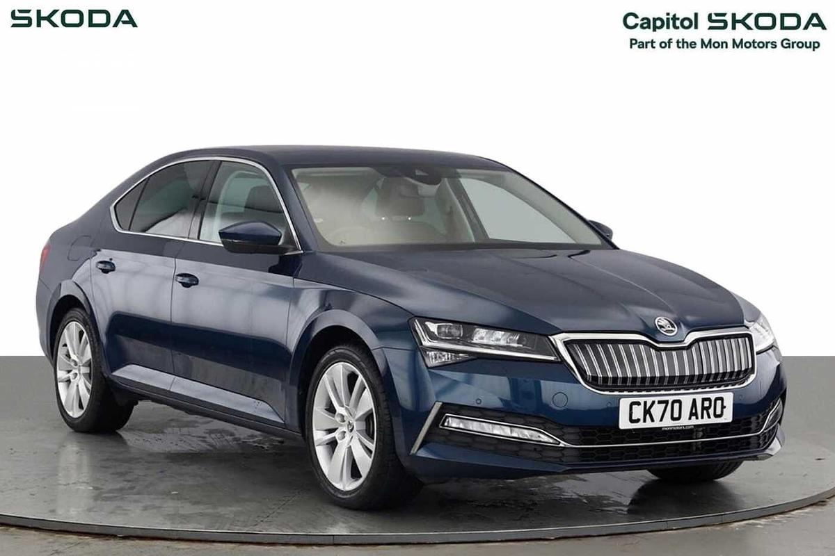 Main listing image - Skoda Superb