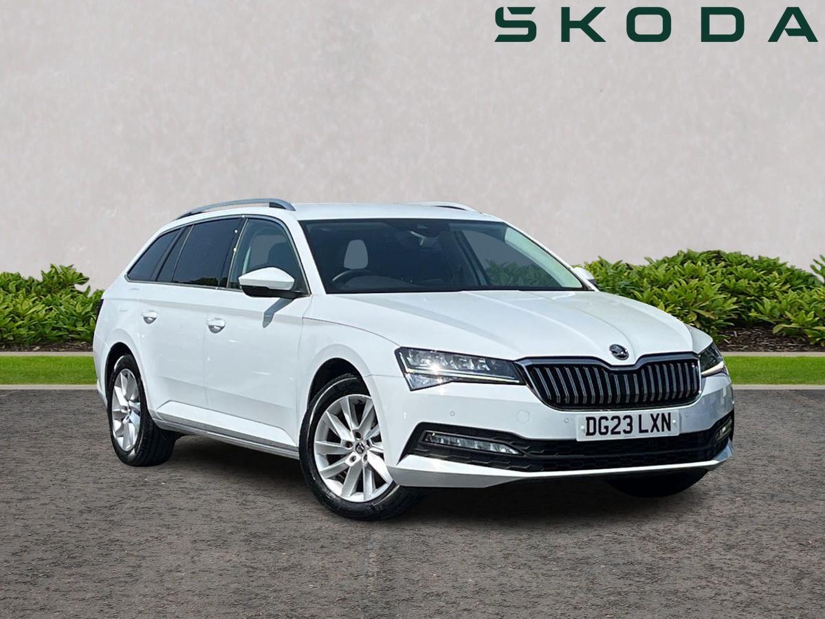 Main listing image - Skoda Superb Estate