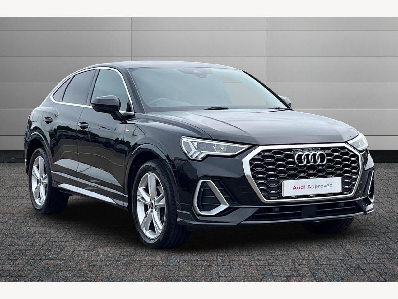 Main listing image - Audi Q3