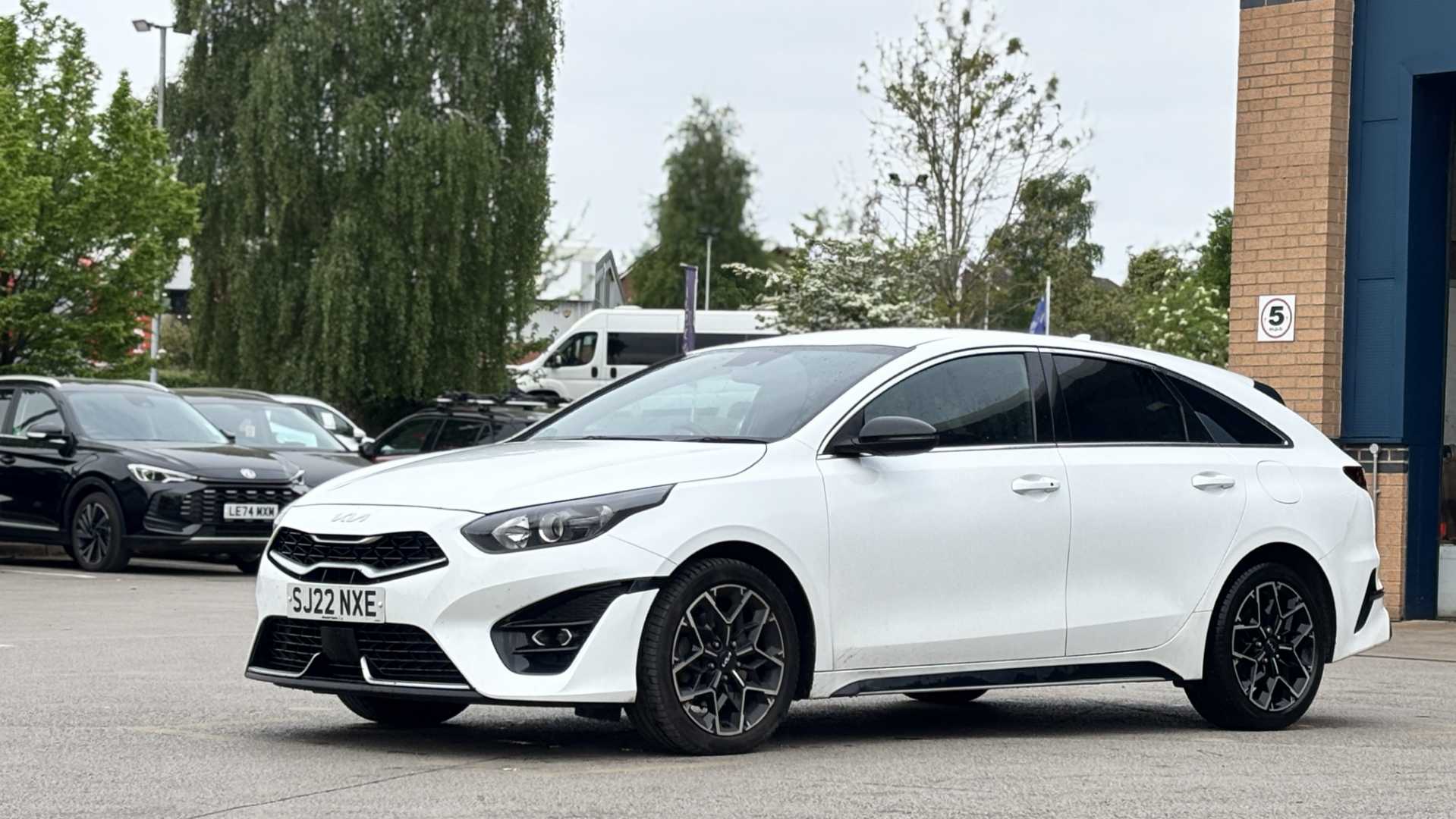 Main listing image - Kia ProCeed