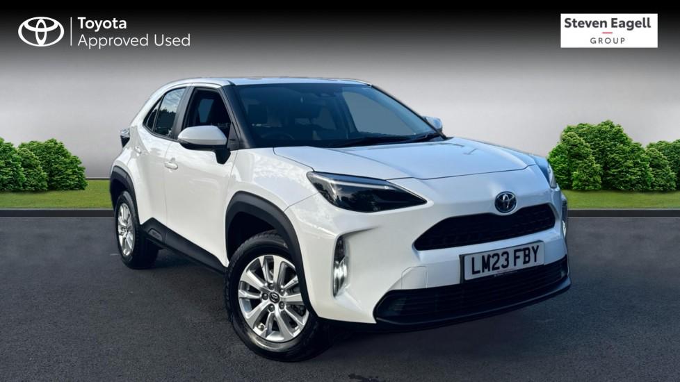 Main listing image - Toyota Yaris Cross