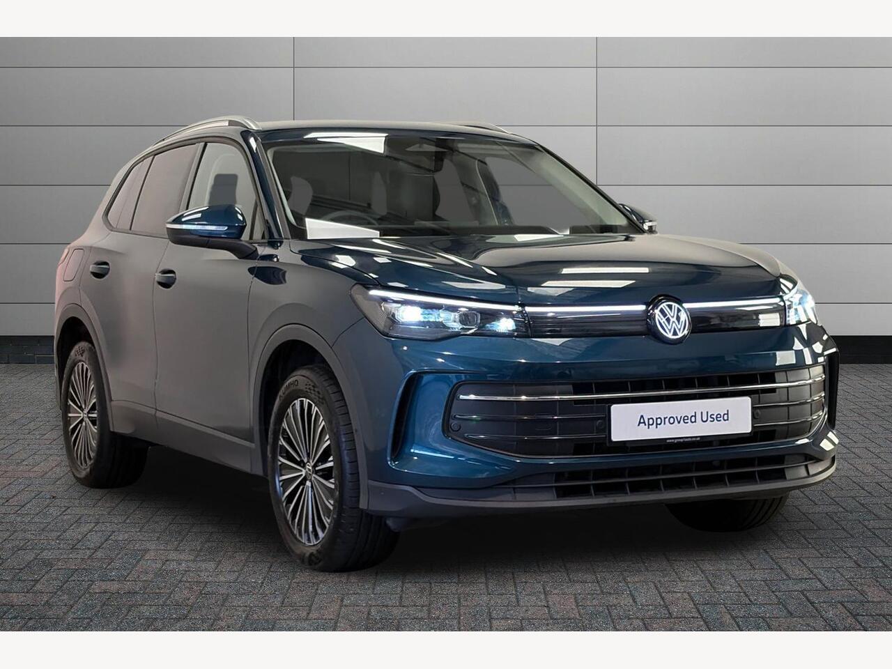 Main listing image - Volkswagen Tiguan