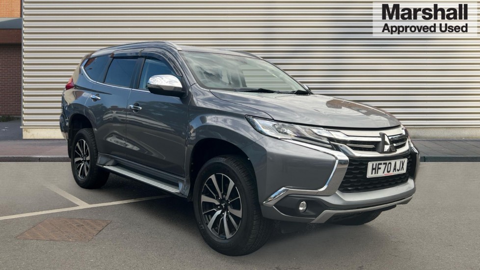 Main listing image - Mitsubishi Shogun Sport