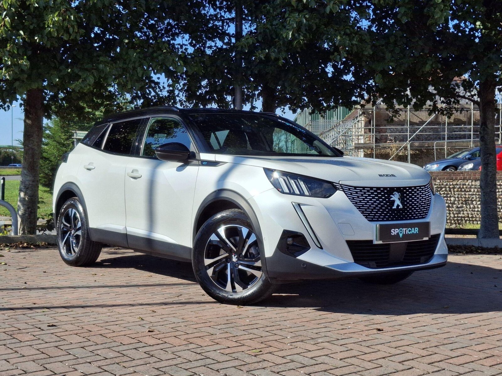 Main listing image - Peugeot e-2008