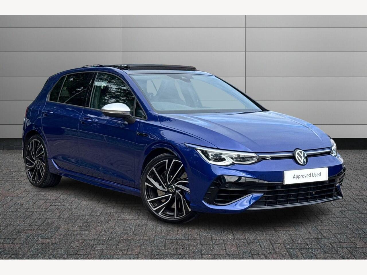 Main listing image - Volkswagen Golf