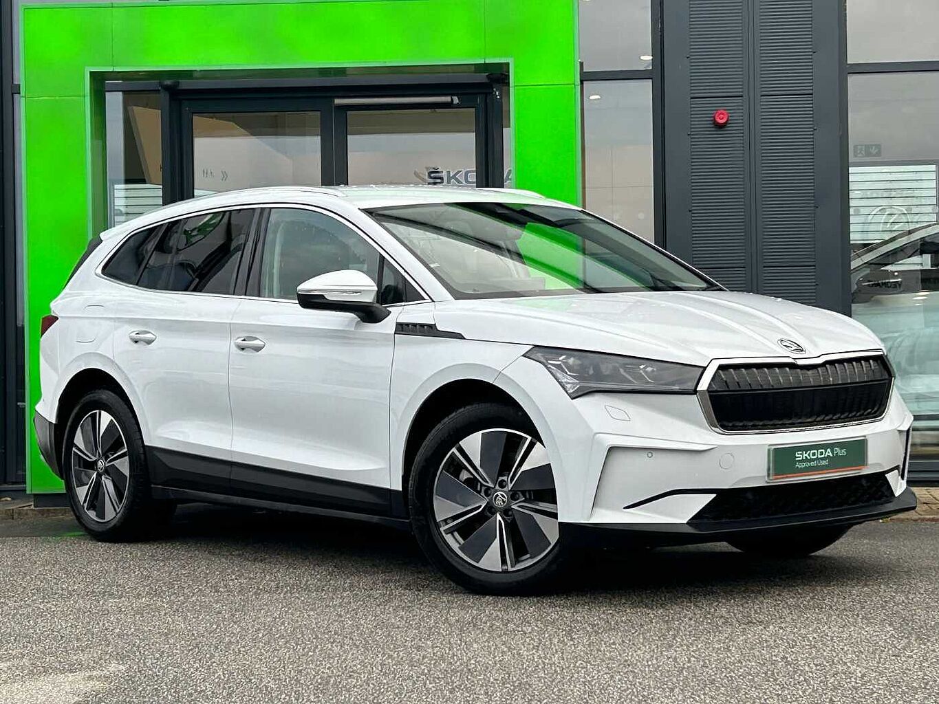 Main listing image - Skoda Enyaq