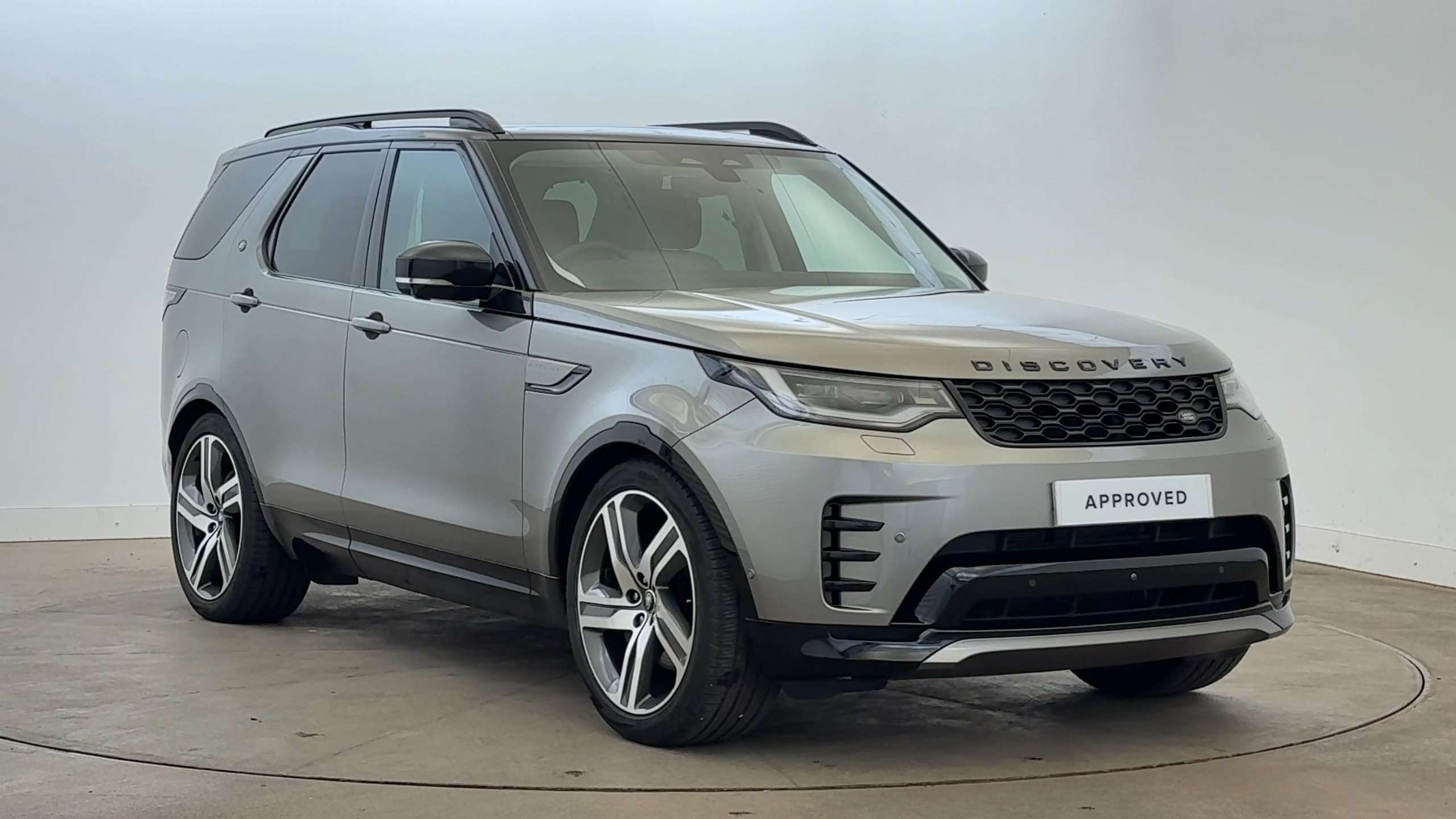 Main listing image - Land Rover Discovery
