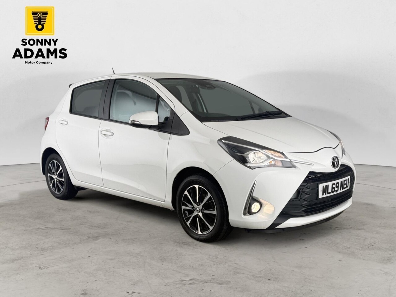 Main listing image - Toyota Yaris