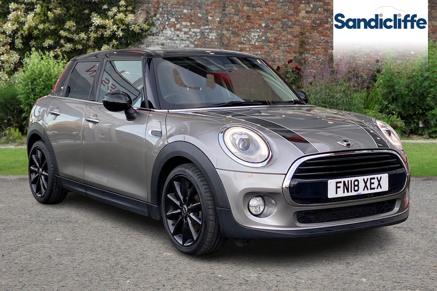 Main listing image - MINI Hatchback 5dr