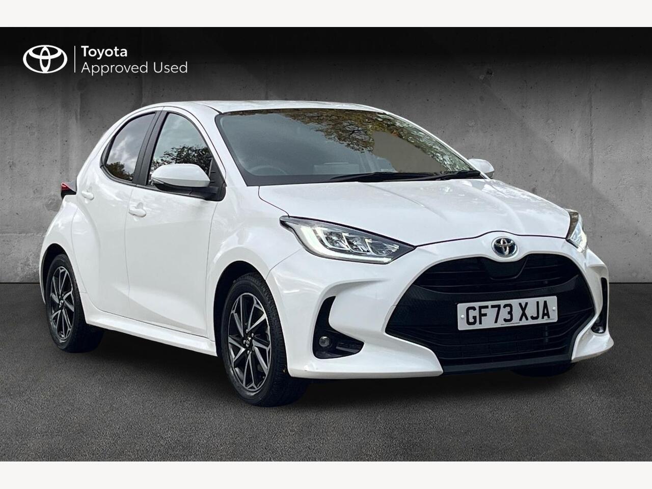 Main listing image - Toyota Yaris