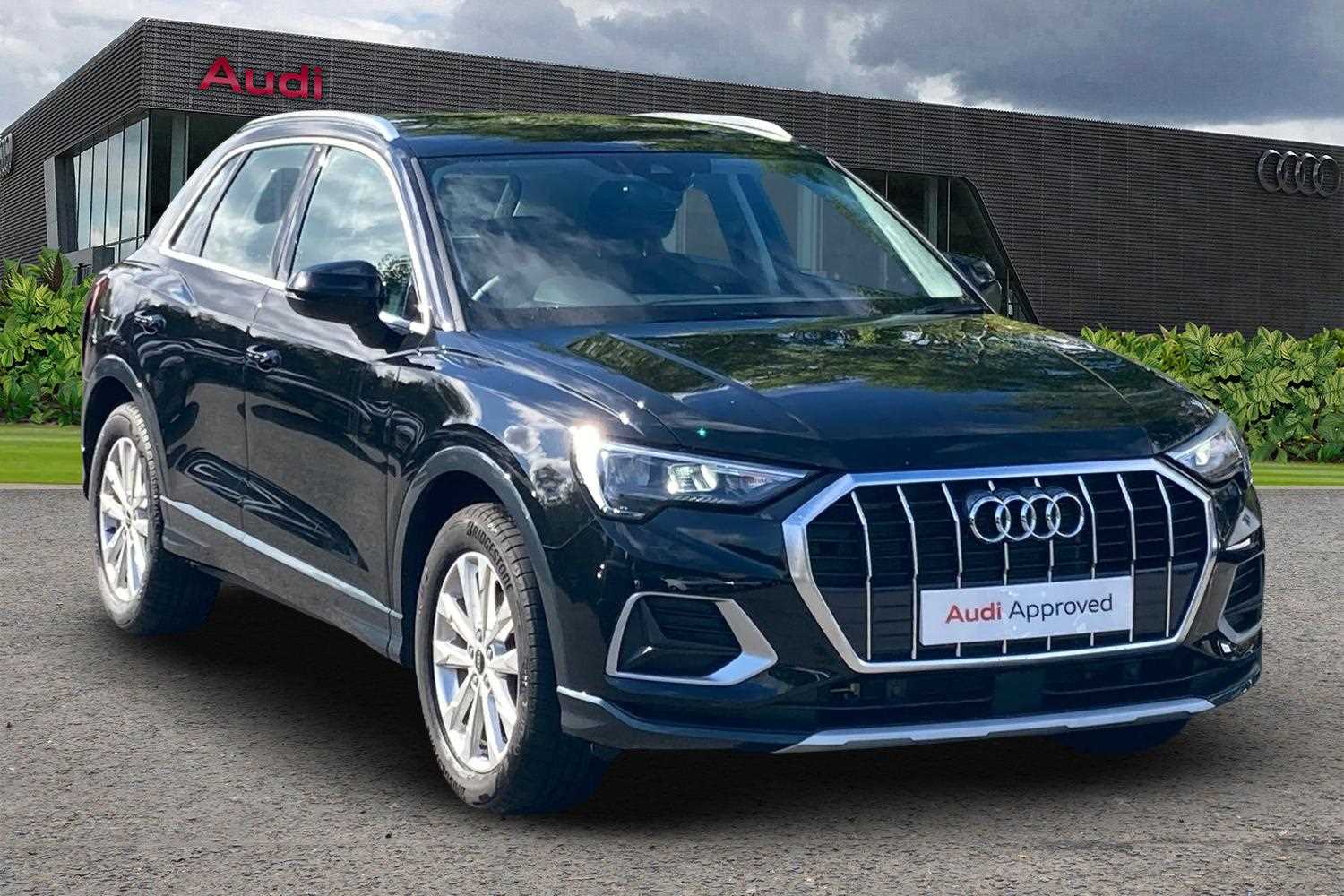 Main listing image - Audi Q3