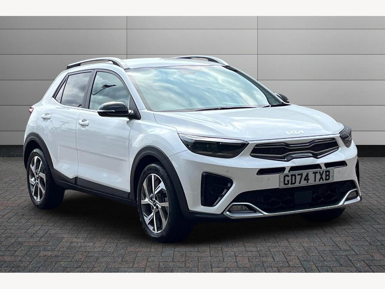 Main listing image - Kia Stonic