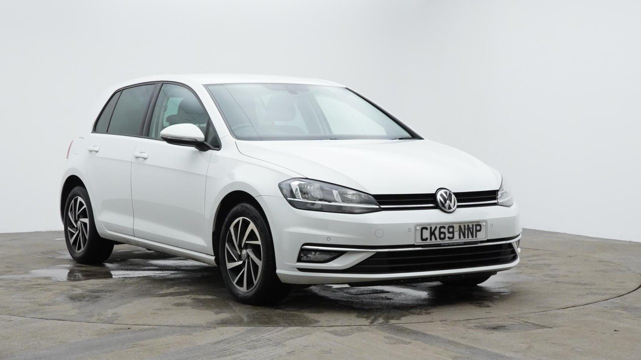 Main listing image - Volkswagen Golf