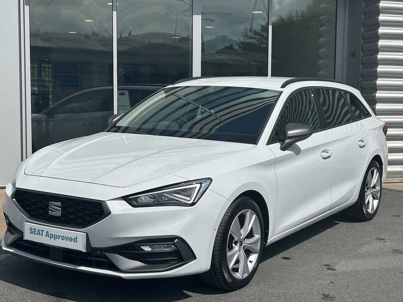 Main listing image - SEAT Leon Estate