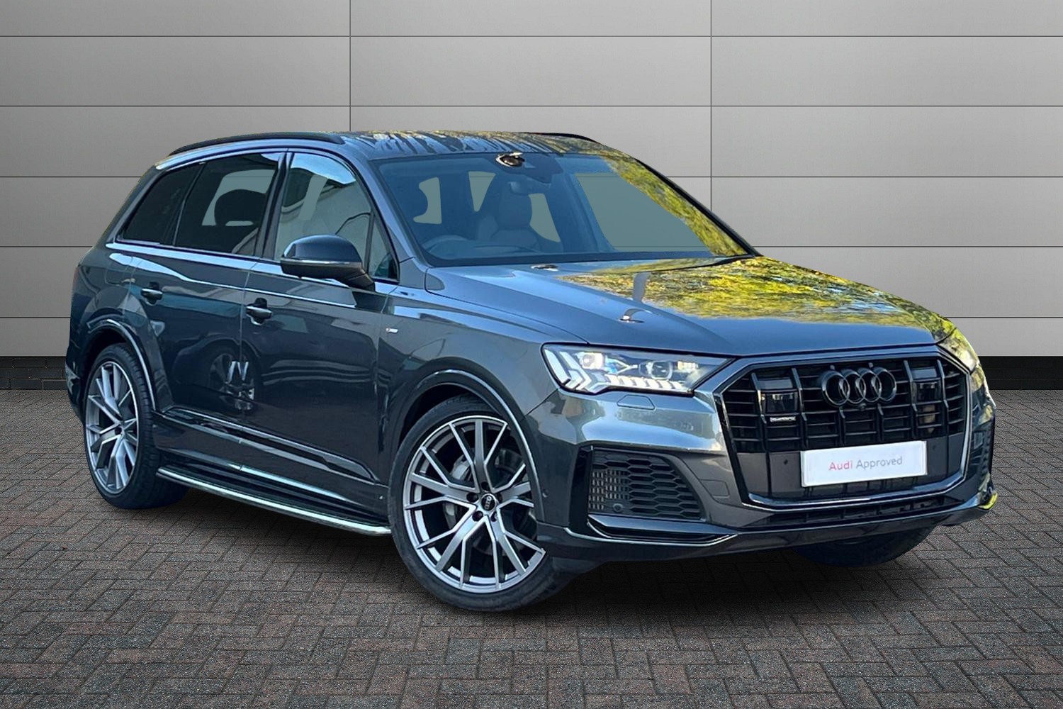 Main listing image - Audi Q7