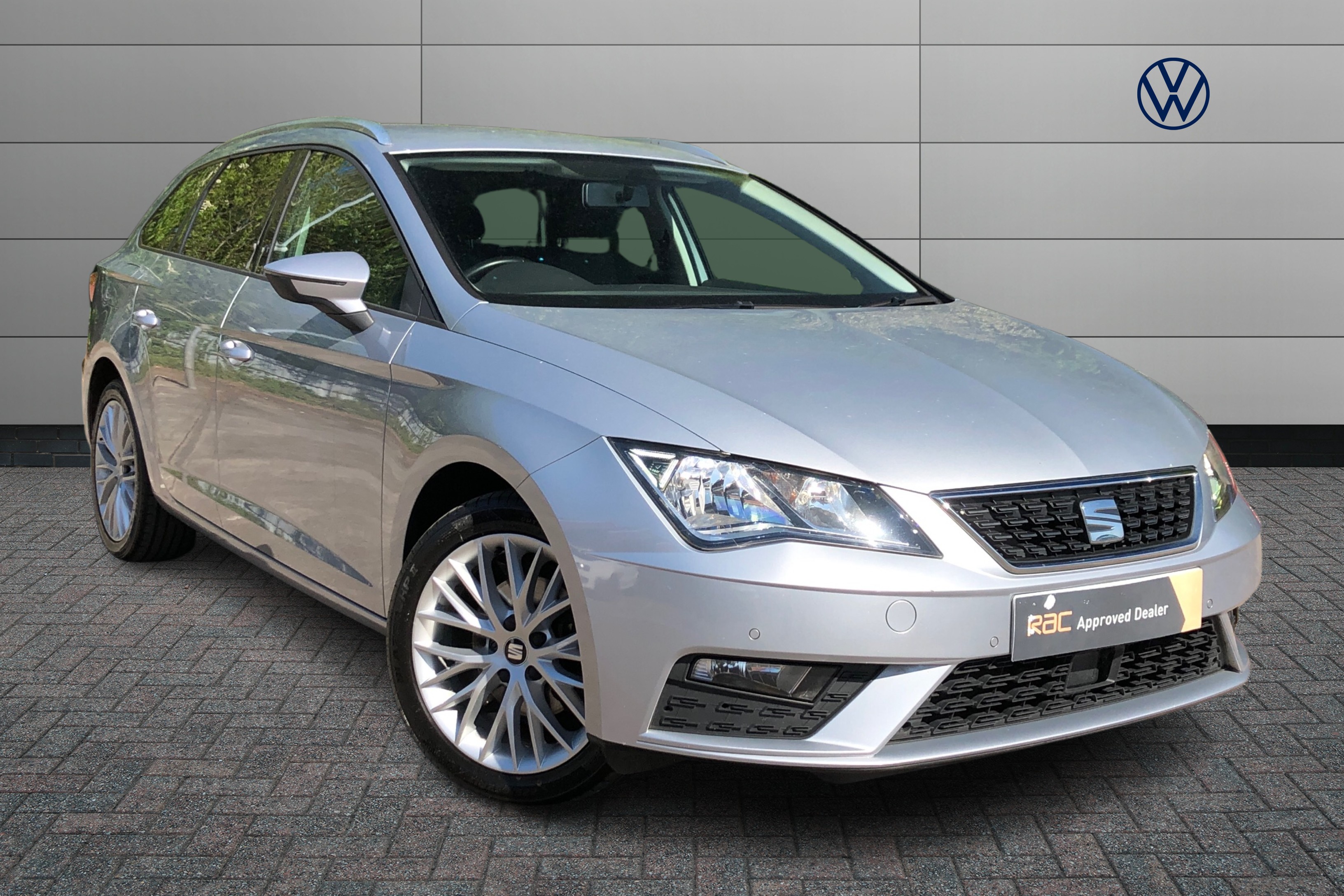 Main listing image - SEAT Leon ST