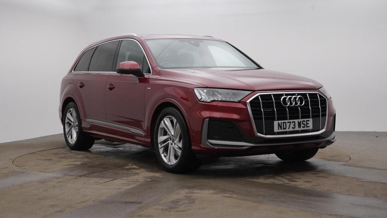 Main listing image - Audi Q7