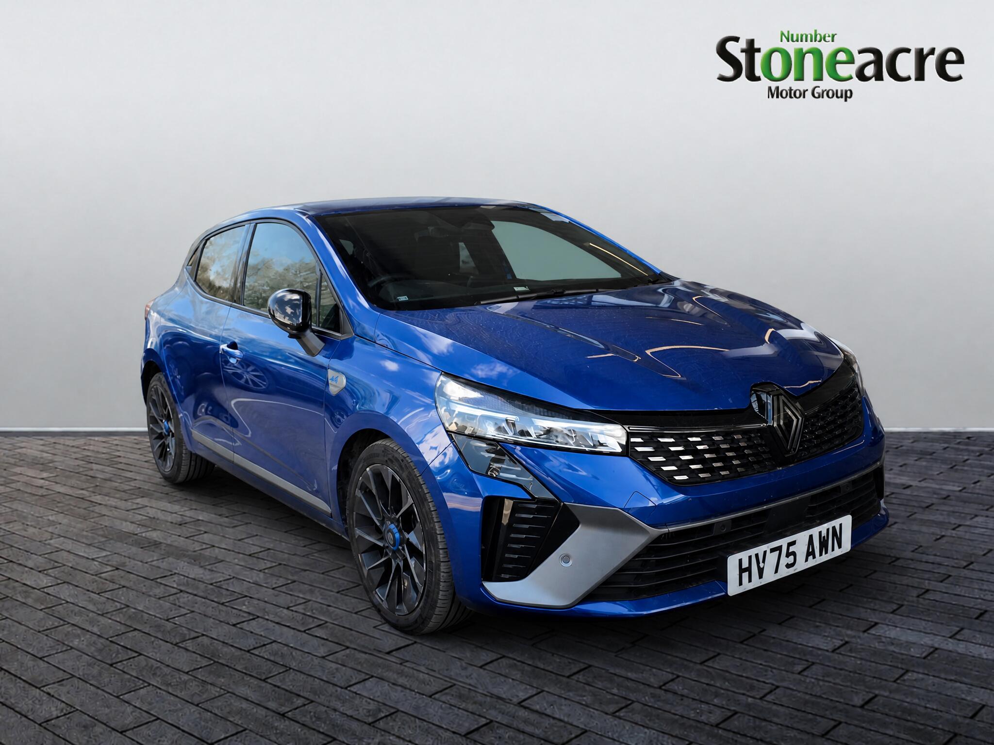 Main listing image - Renault Clio