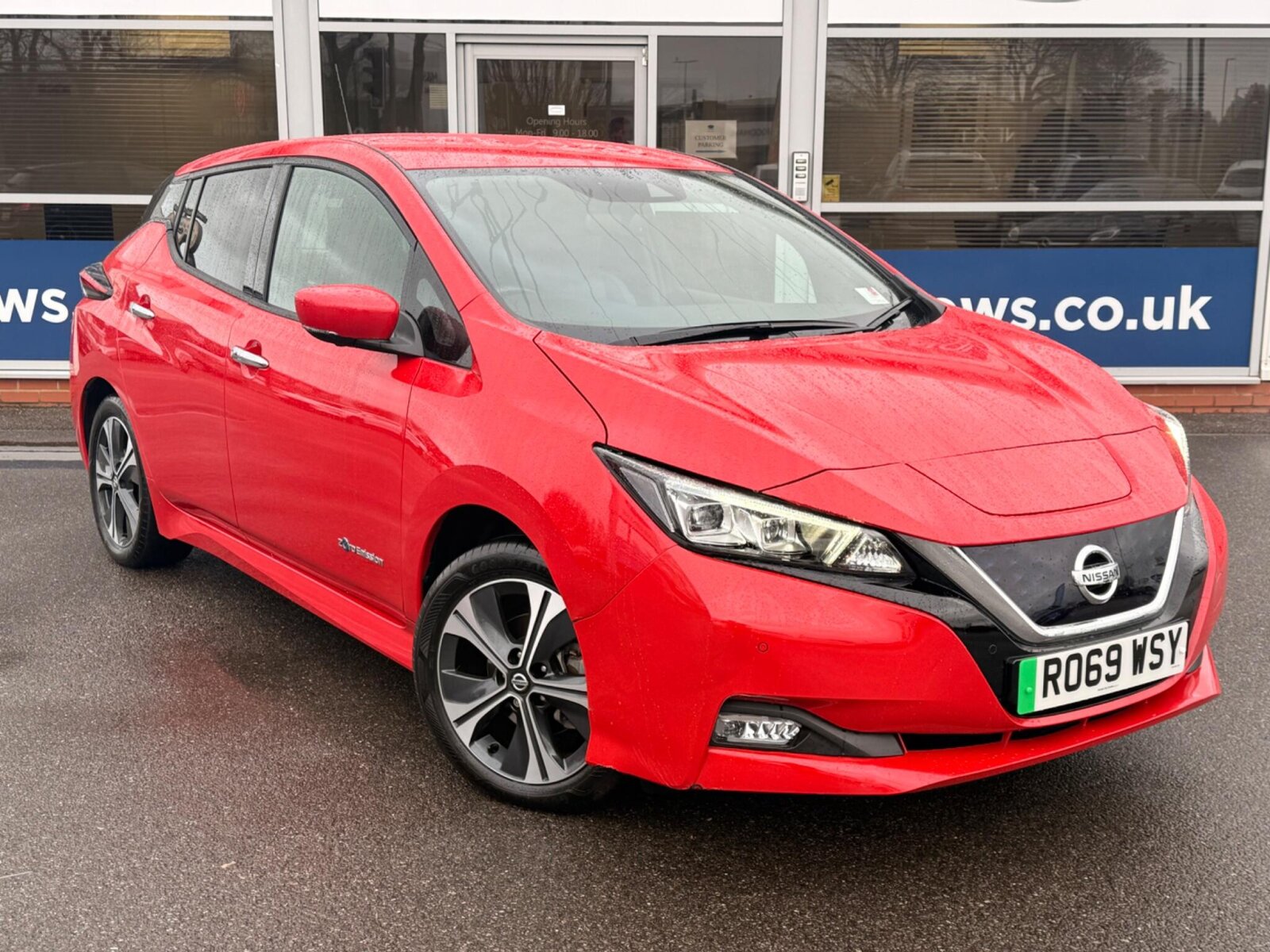 Main listing image - Nissan Leaf