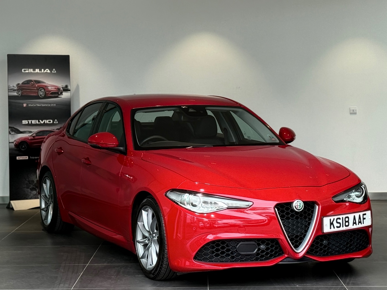 Main listing image - Alfa Romeo Giulia