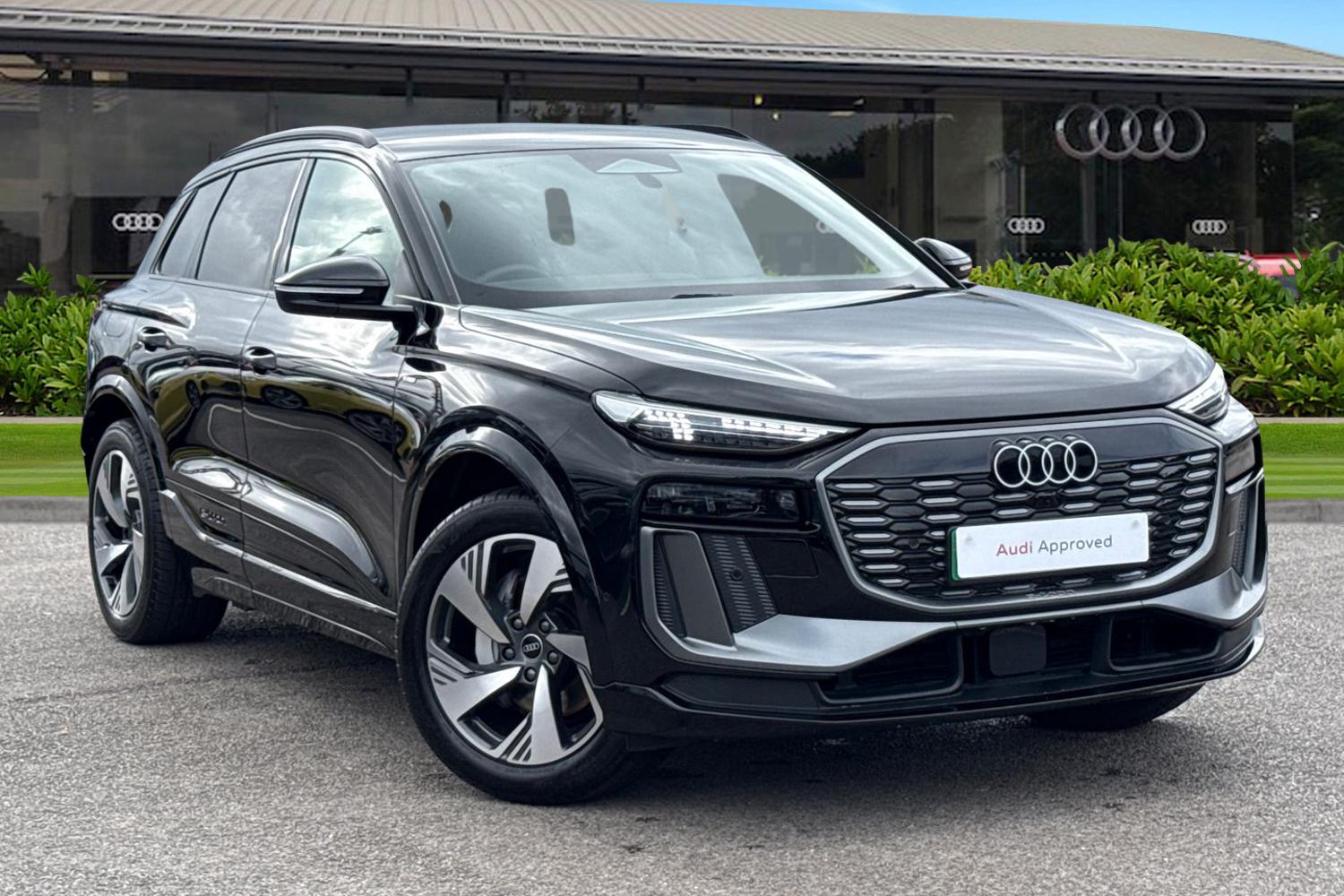 Main listing image - Audi Q6