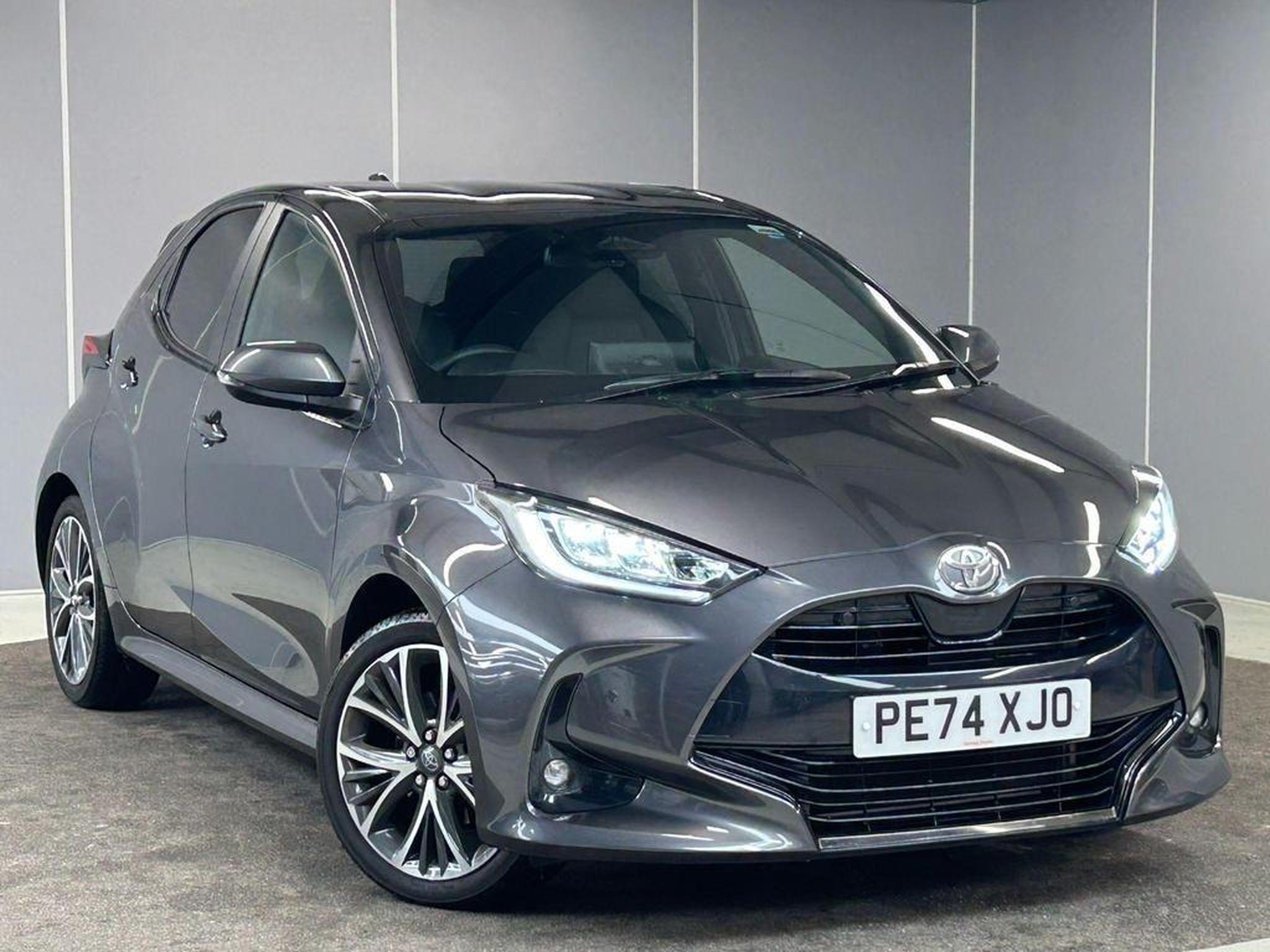 Main listing image - Toyota Yaris