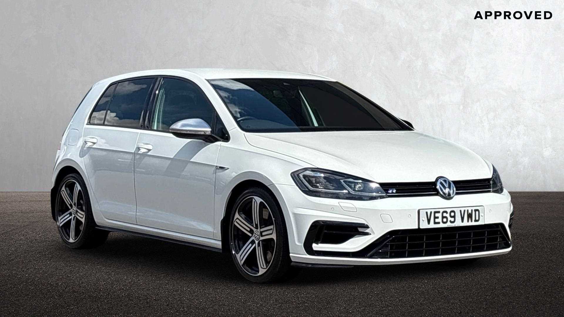 Main listing image - Volkswagen Golf R