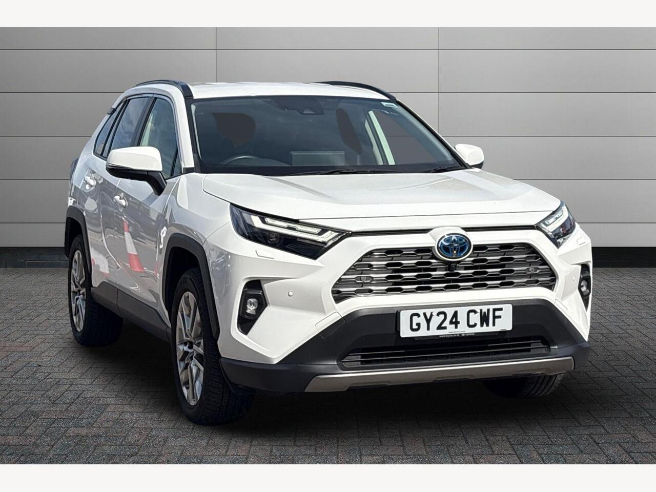 Main listing image - Toyota RAV4