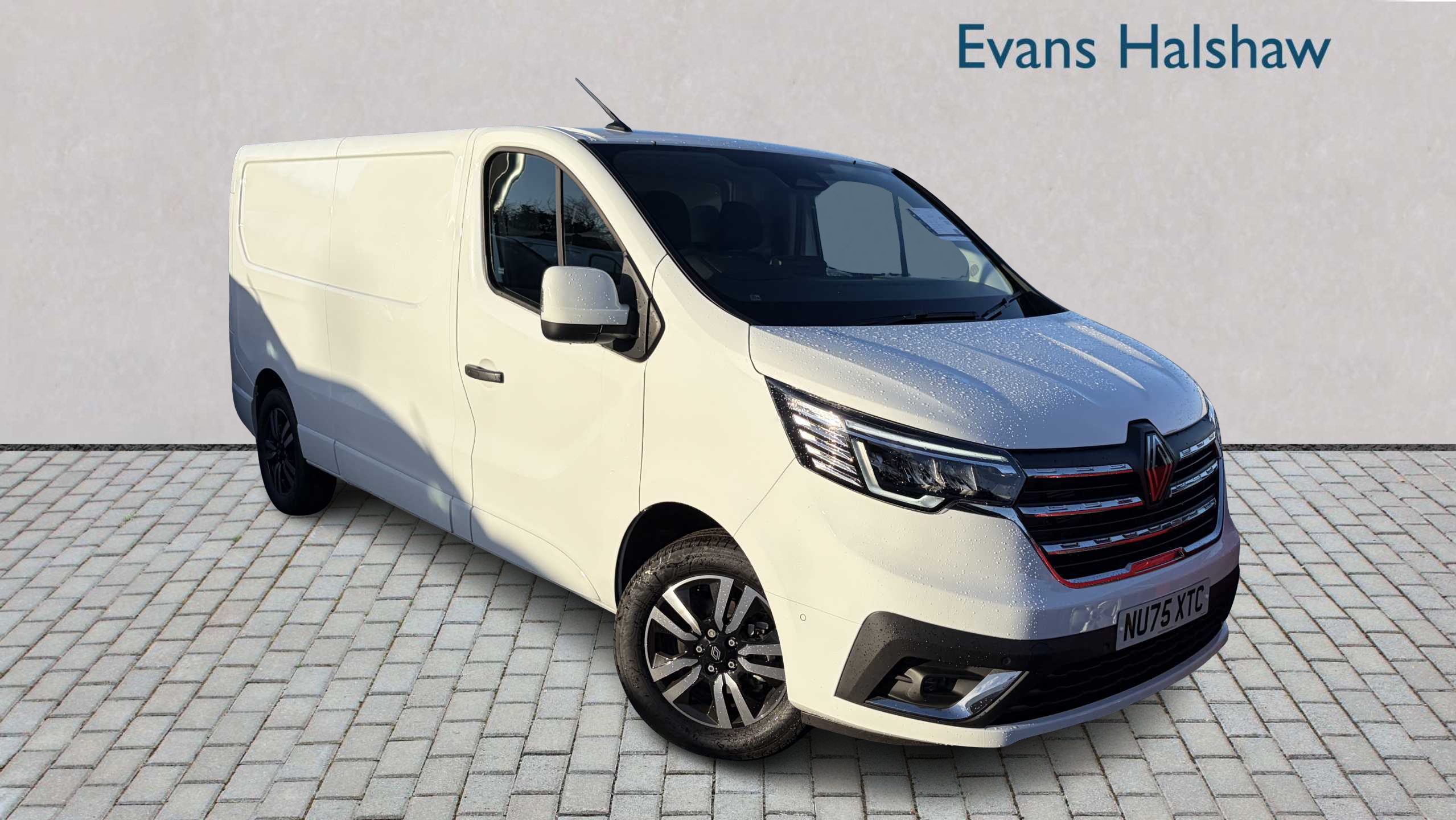 Main listing image - Renault Trafic