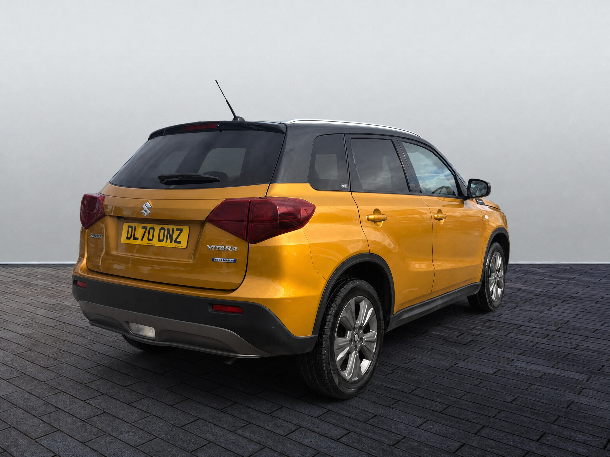 Main listing image - Suzuki Vitara