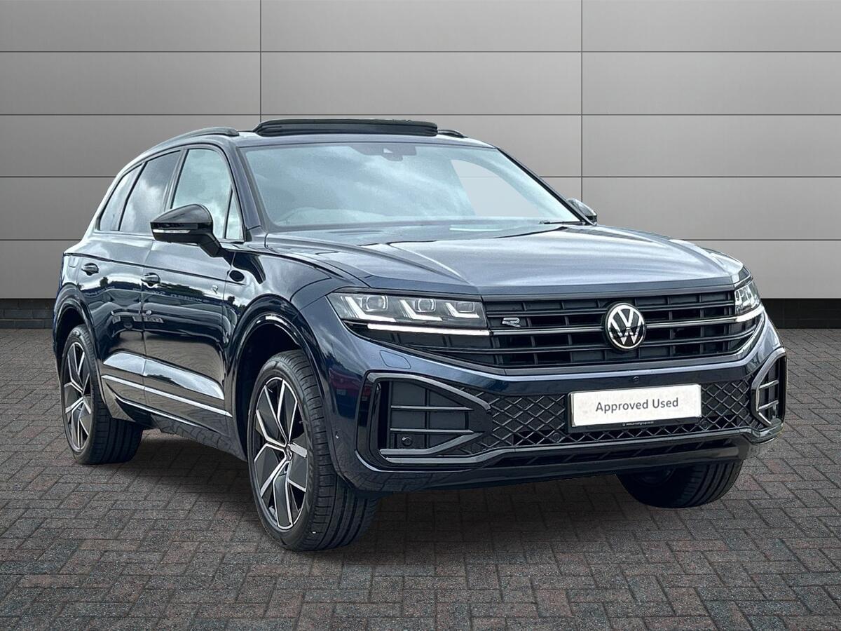 Main listing image - Volkswagen Touareg