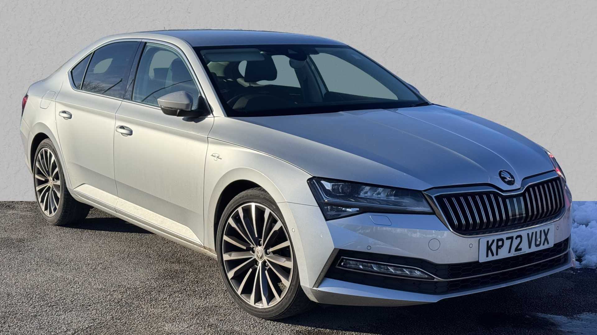 Main listing image - Skoda Superb