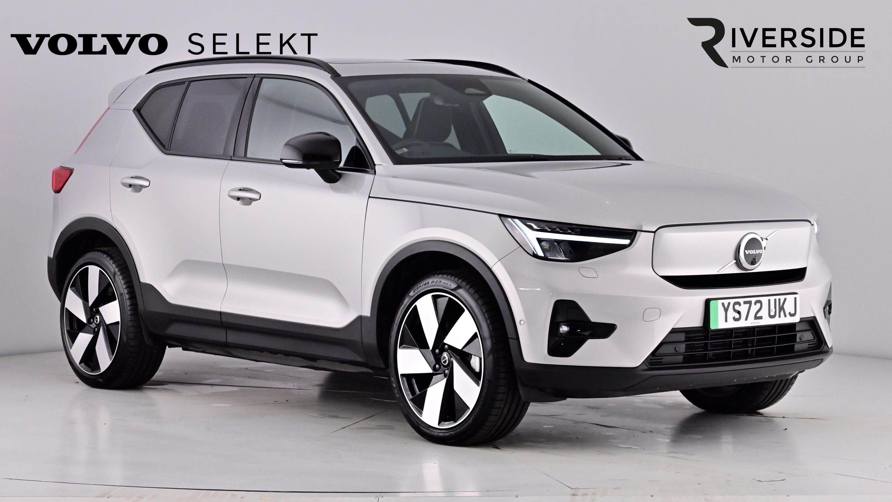 Main listing image - Volvo XC40