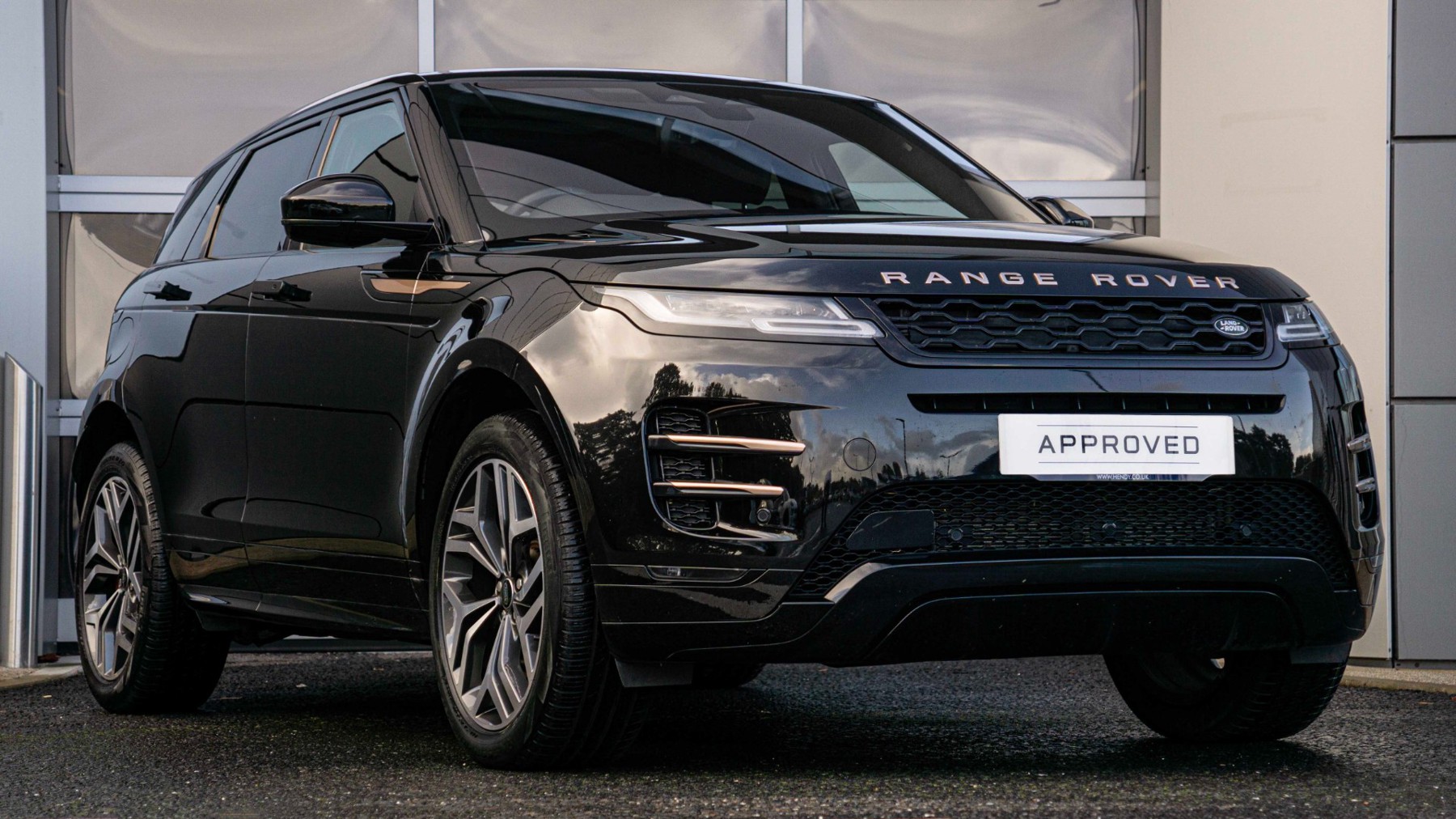 Main listing image - Land Rover Range Rover Evoque