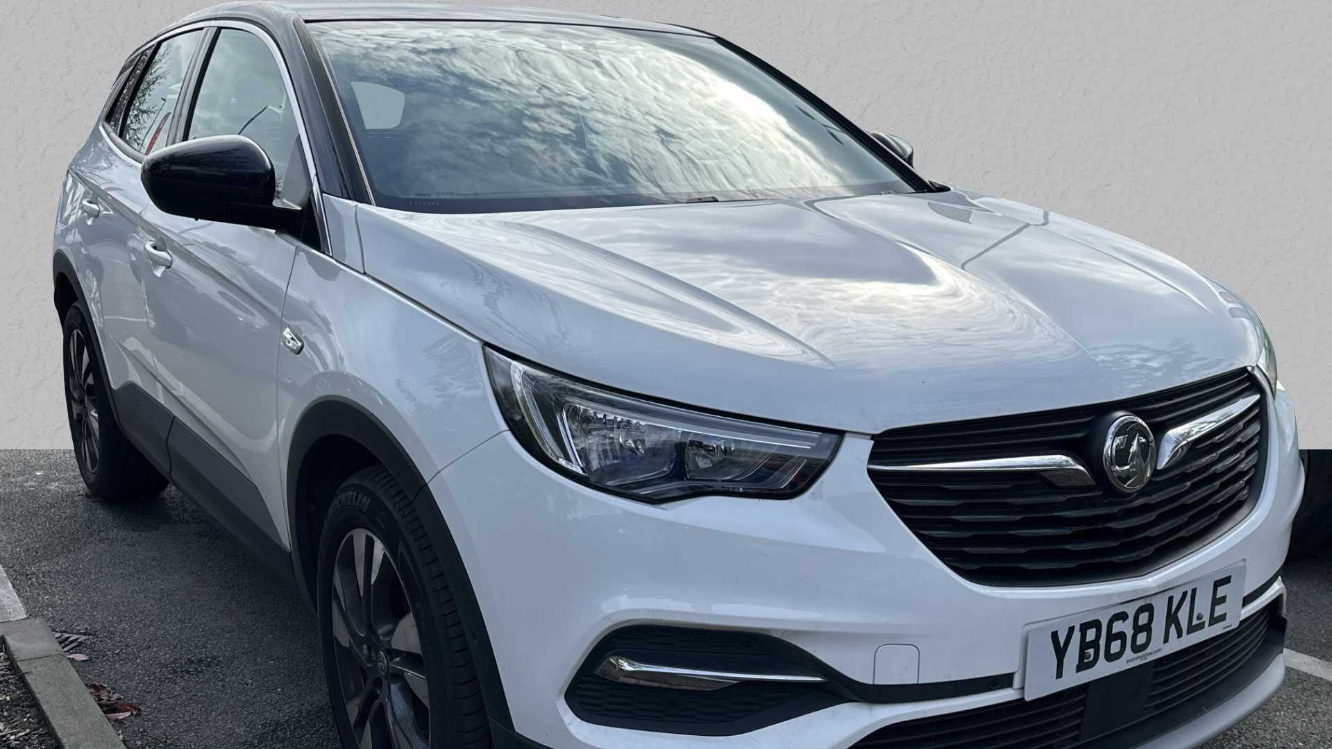 Main listing image - Vauxhall Grandland X