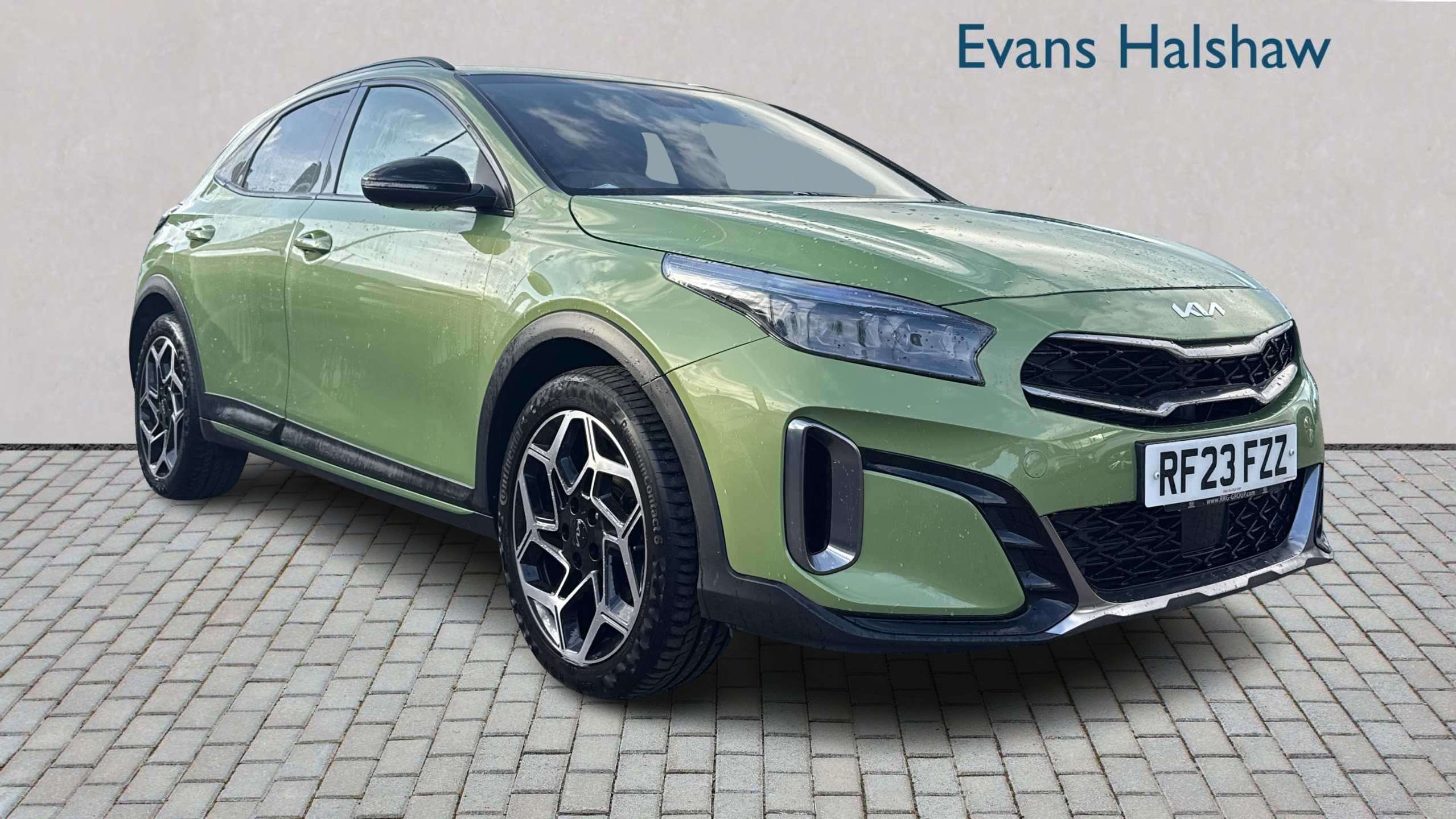 Main listing image - Kia XCeed