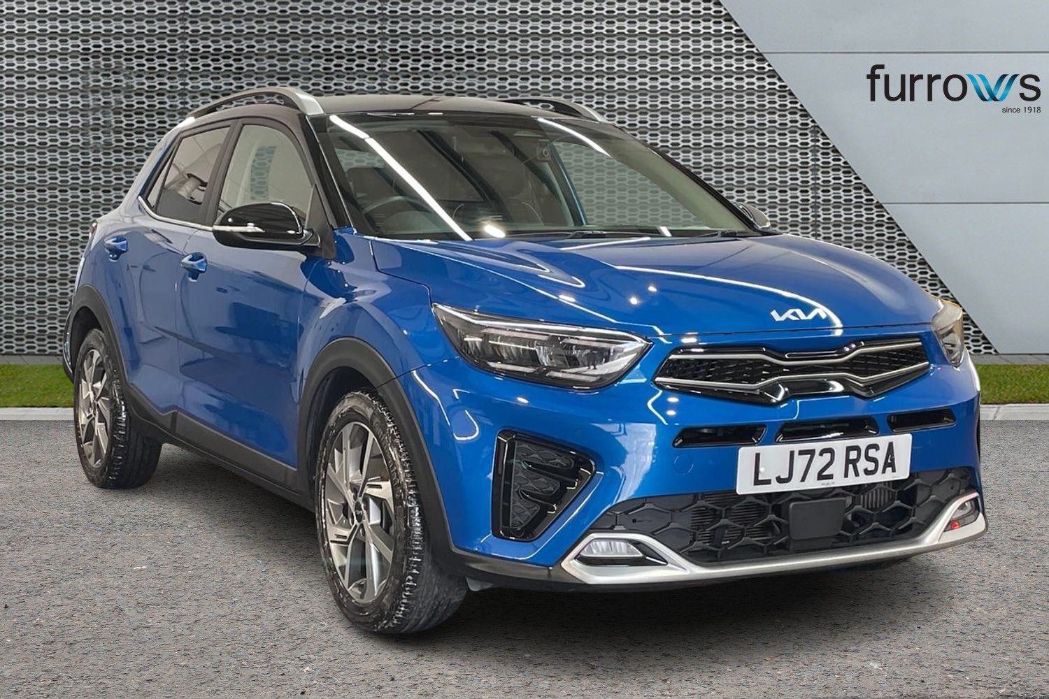 Main listing image - Kia Stonic