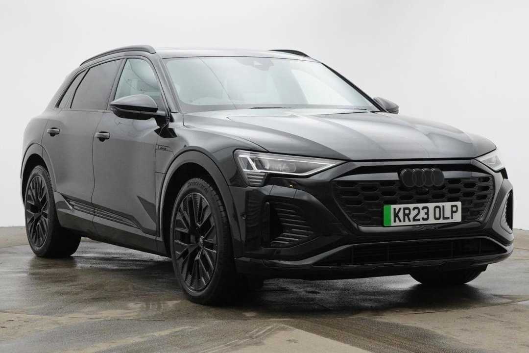 Main listing image - Audi Q8 e-tron