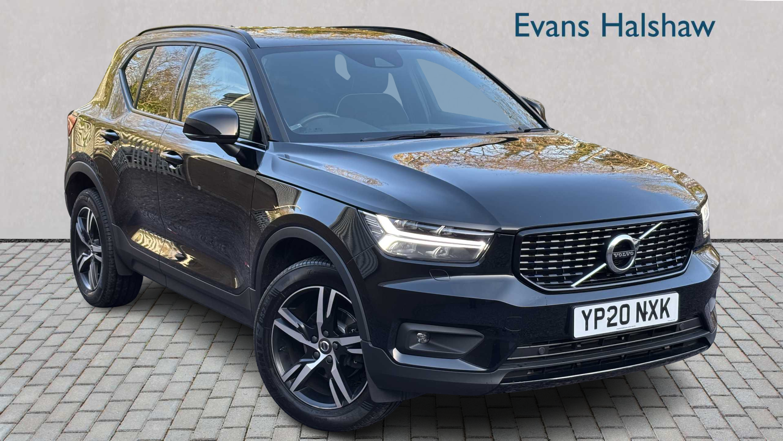 Main listing image - Volvo XC40
