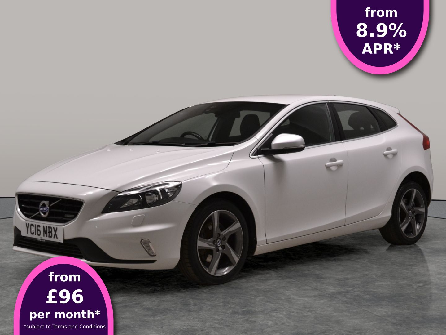 Main listing image - Volvo V40